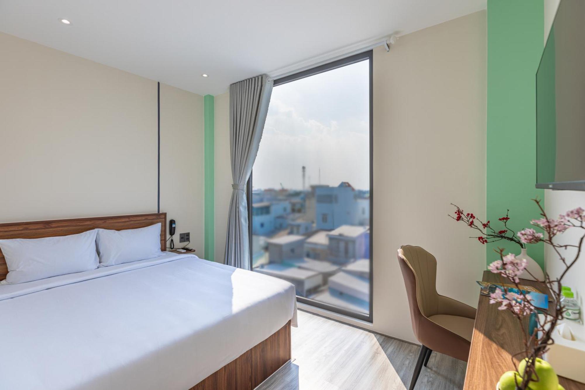 V'Luna Hotel - Managed By Thm Cần Thơ Extérieur photo